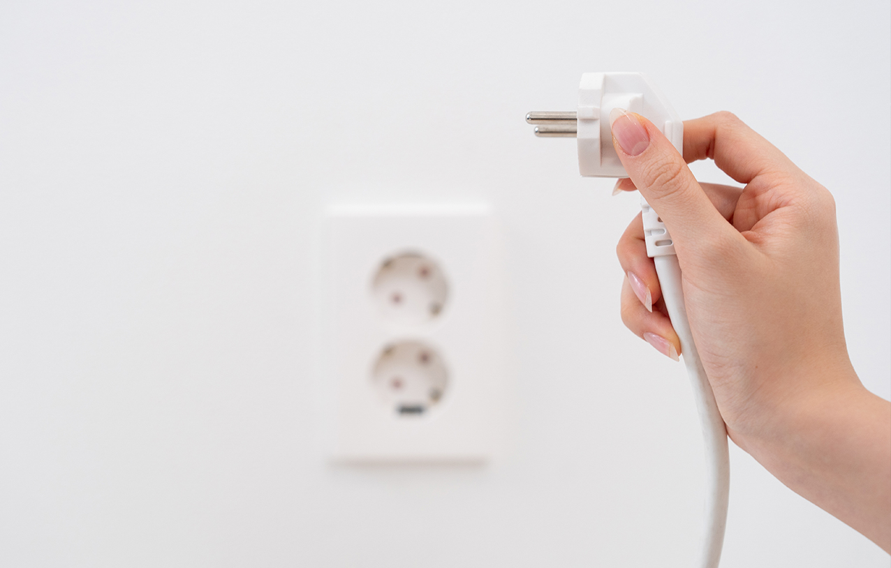 에어컨청소 콘센트 이미지